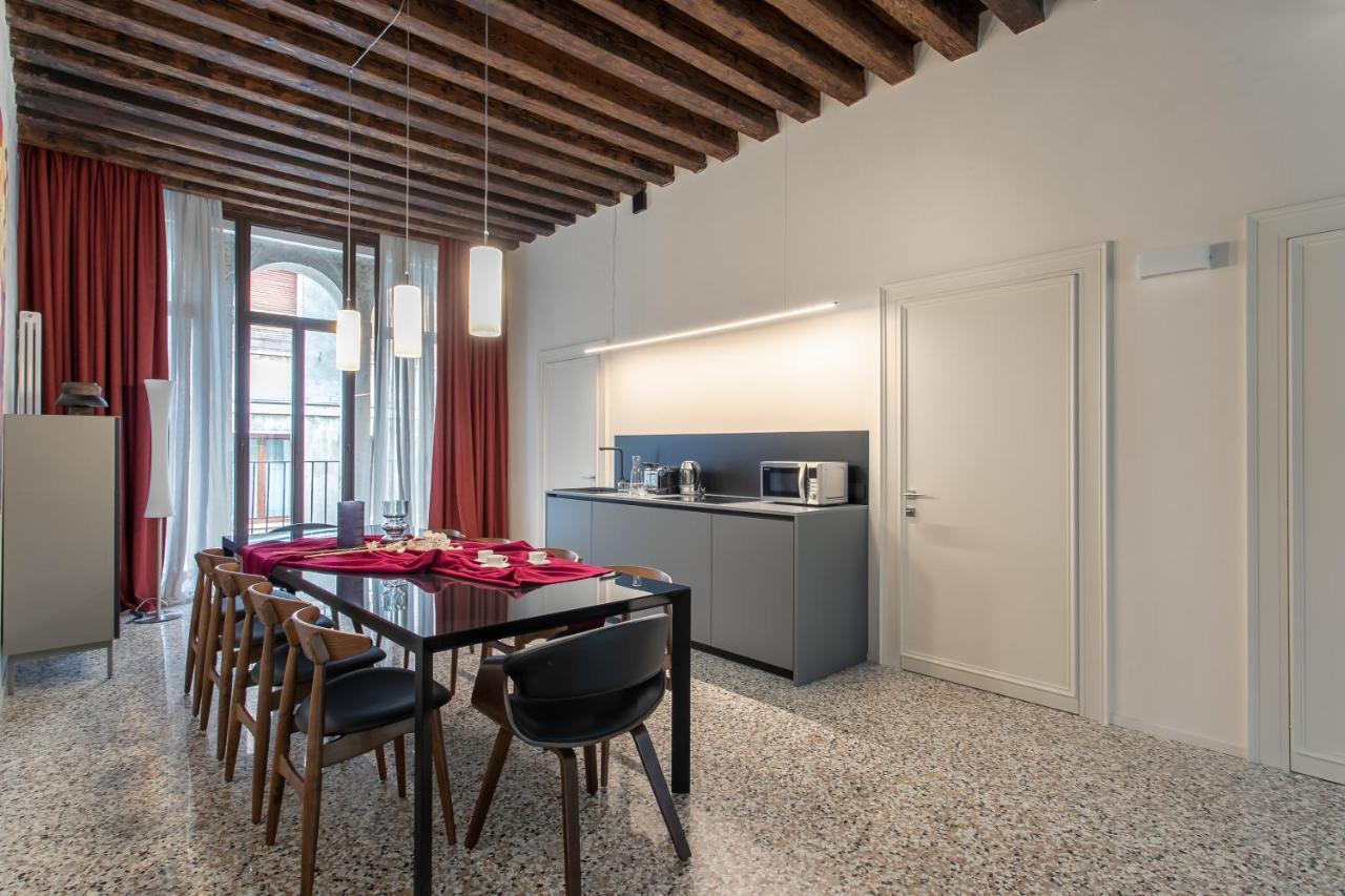 Palazzo Venere Apartments Venesia Bagian luar foto