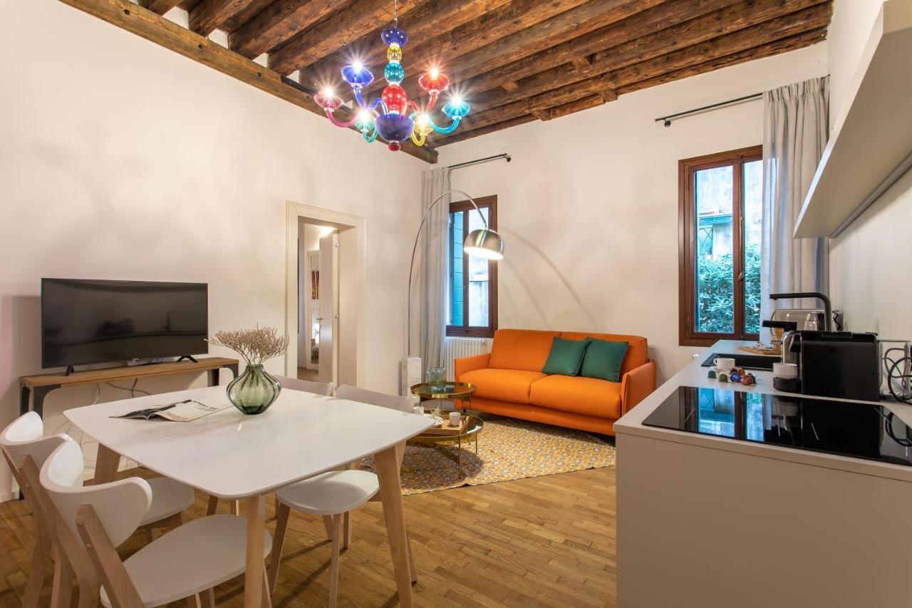 Palazzo Venere Apartments Venesia Bagian luar foto